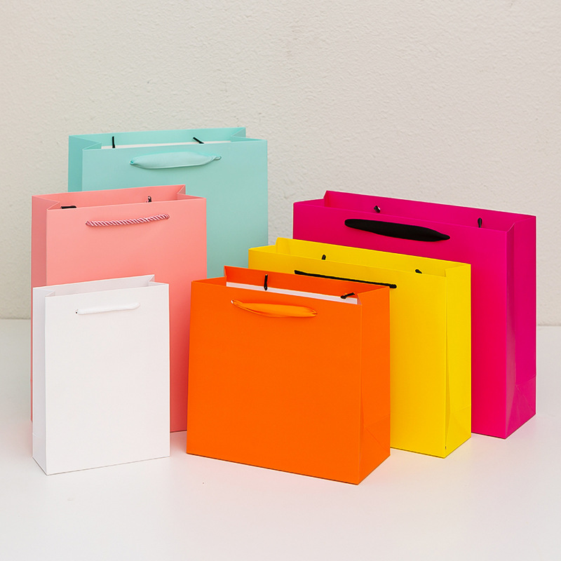 Luxury Eco-friendly Colorful Cardboard Paper Bag with Custom Logo Printing Fashion Wholesale Shopping Packaging  Paper Bag