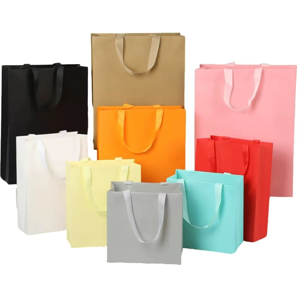 Wholesale Shoe and Clothing Packaging Paper Bags with Custom logo Printing Shopping Gifts Paper Bags
