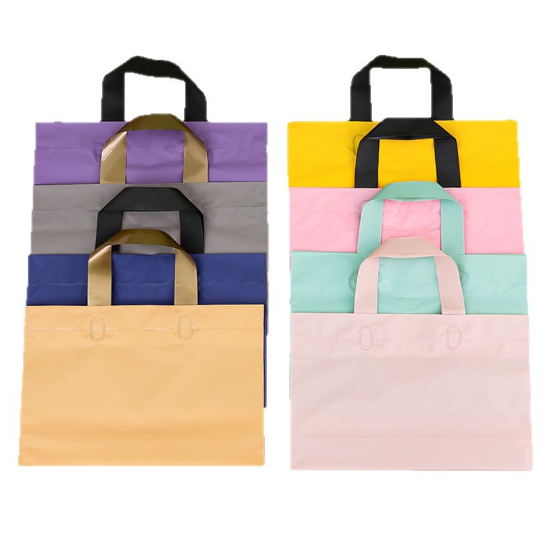 Custom logo gift bag plastic packaging handle frosted PE plastic bag promotional shopping plastic bag wholesale